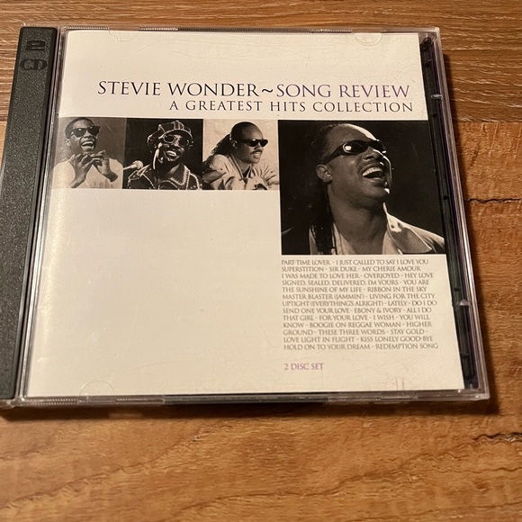 Stevie Wonder- Song Review, A Greatest Hits Collection CD - Picture 1 of 5
